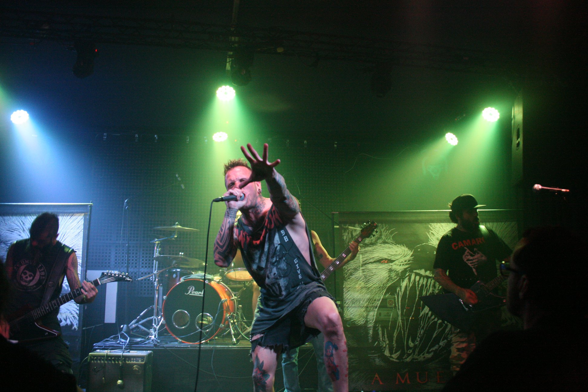 CRONICA CONCIERTO DE BRUTAL THIN – CAOS DAY – D.A.D EL 25 DE MAYO EN SEVILLA