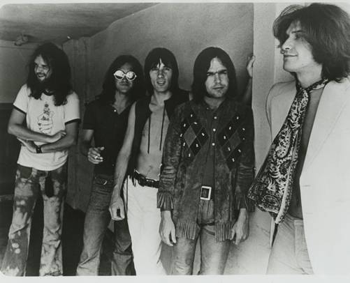 THE KINKS presentan el nuevo vídeo de “The Follower – Any Time 2020”