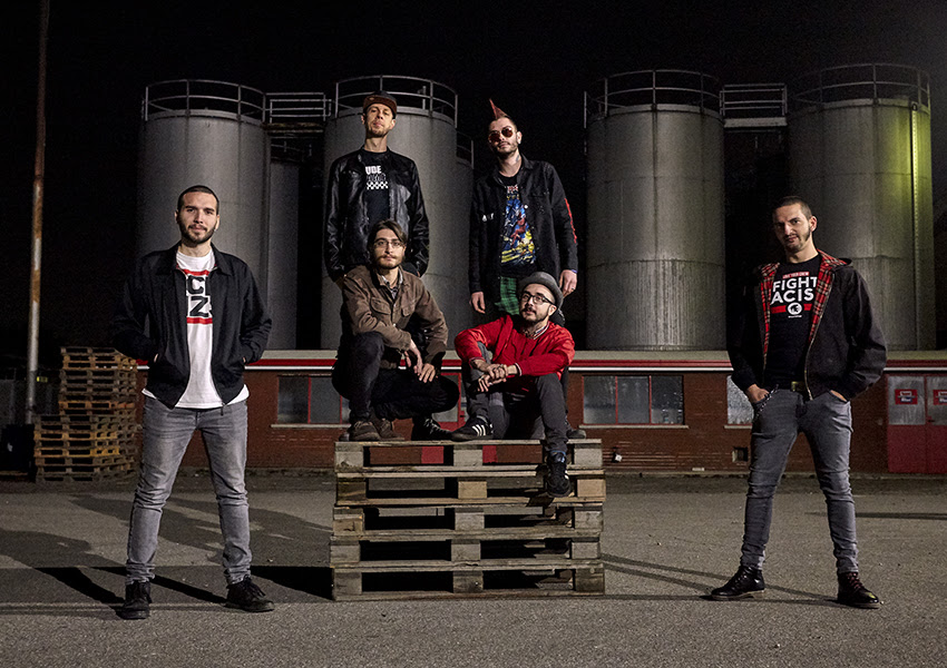 SKASSAPUNKA: La banda italiana de ska-punk publica su álbum ‘Revolutionary Roots’