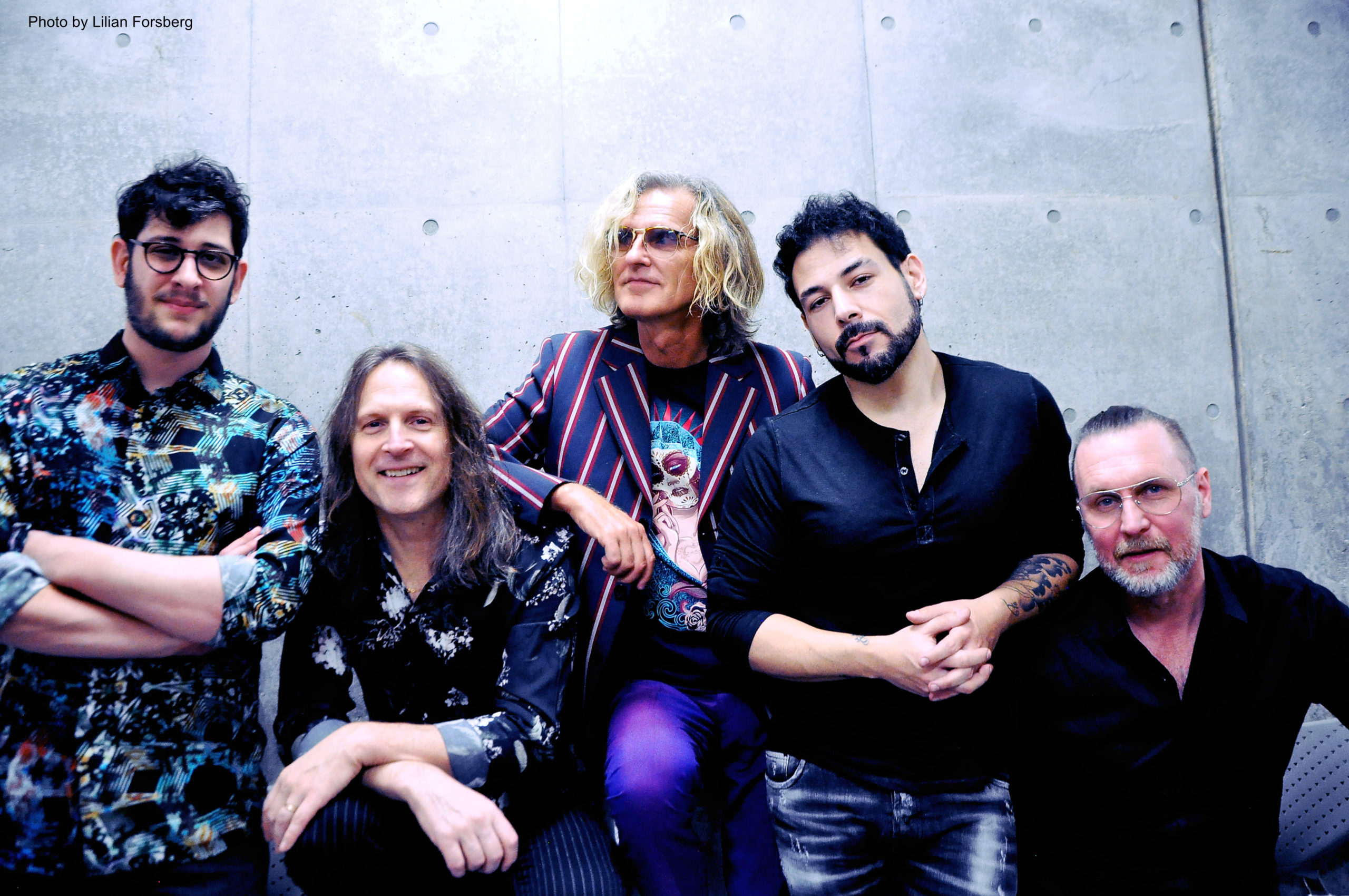 THE FLOWER KINGS – Estrenan el vídeo, ‘Black Swan’