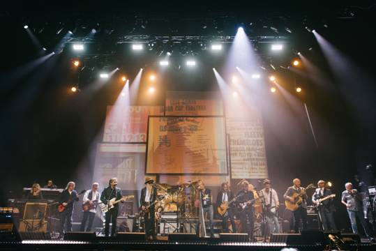 En directo STEVE TYLER (AEROSMITH) con BILLY GIBBONS (ZZ TOP) anticipo del álbum MICK FLEETWOOD & FRIENDS