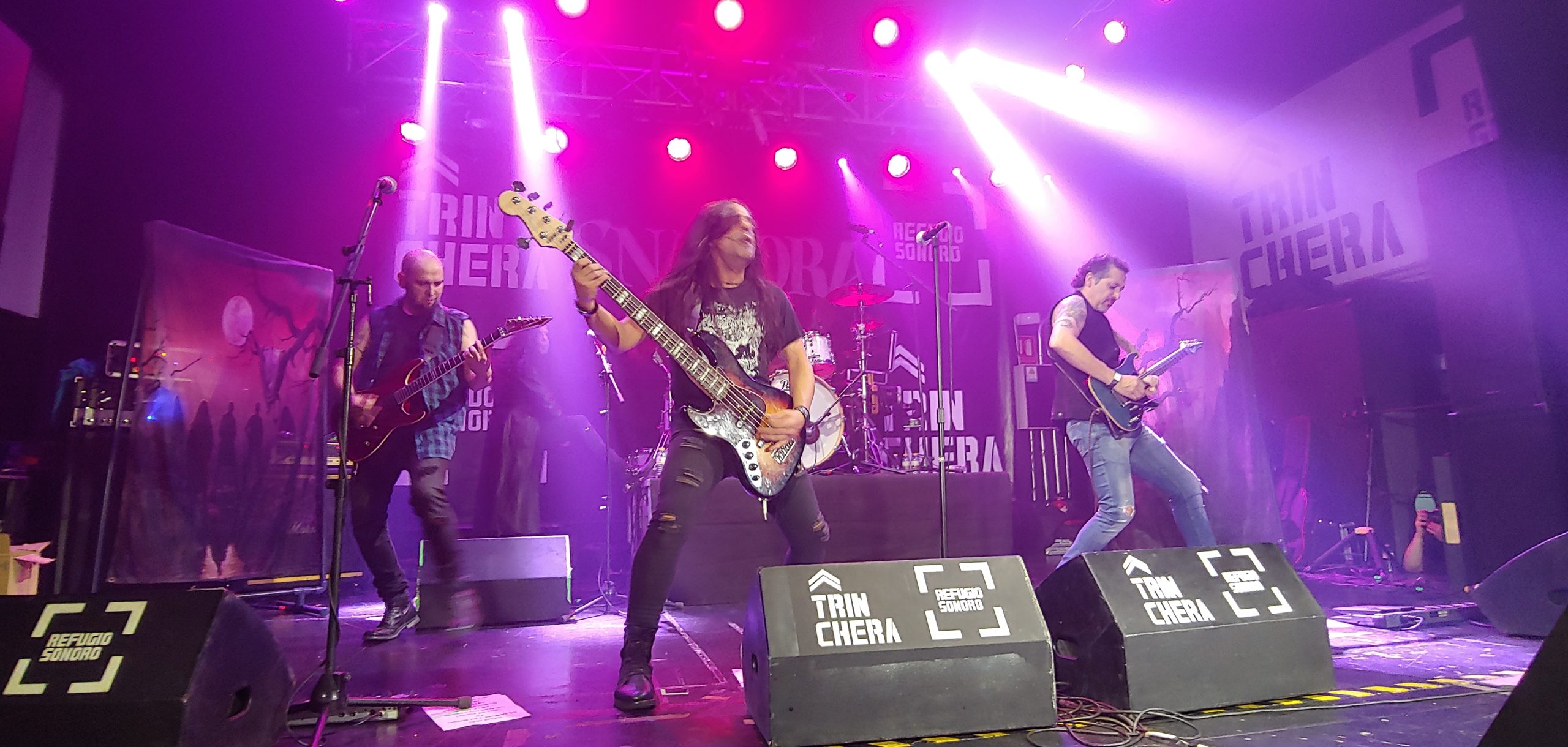 Crónica: Heavy Halloween con Estrella Negra + Snagora + TNT (AC/DC Tributo) el 31 de octubre en Málaga