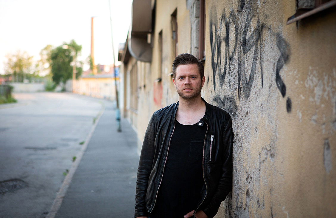 Jonas Lindberg and The Other Side estrena el vídeo, “Secret Motive Man”
