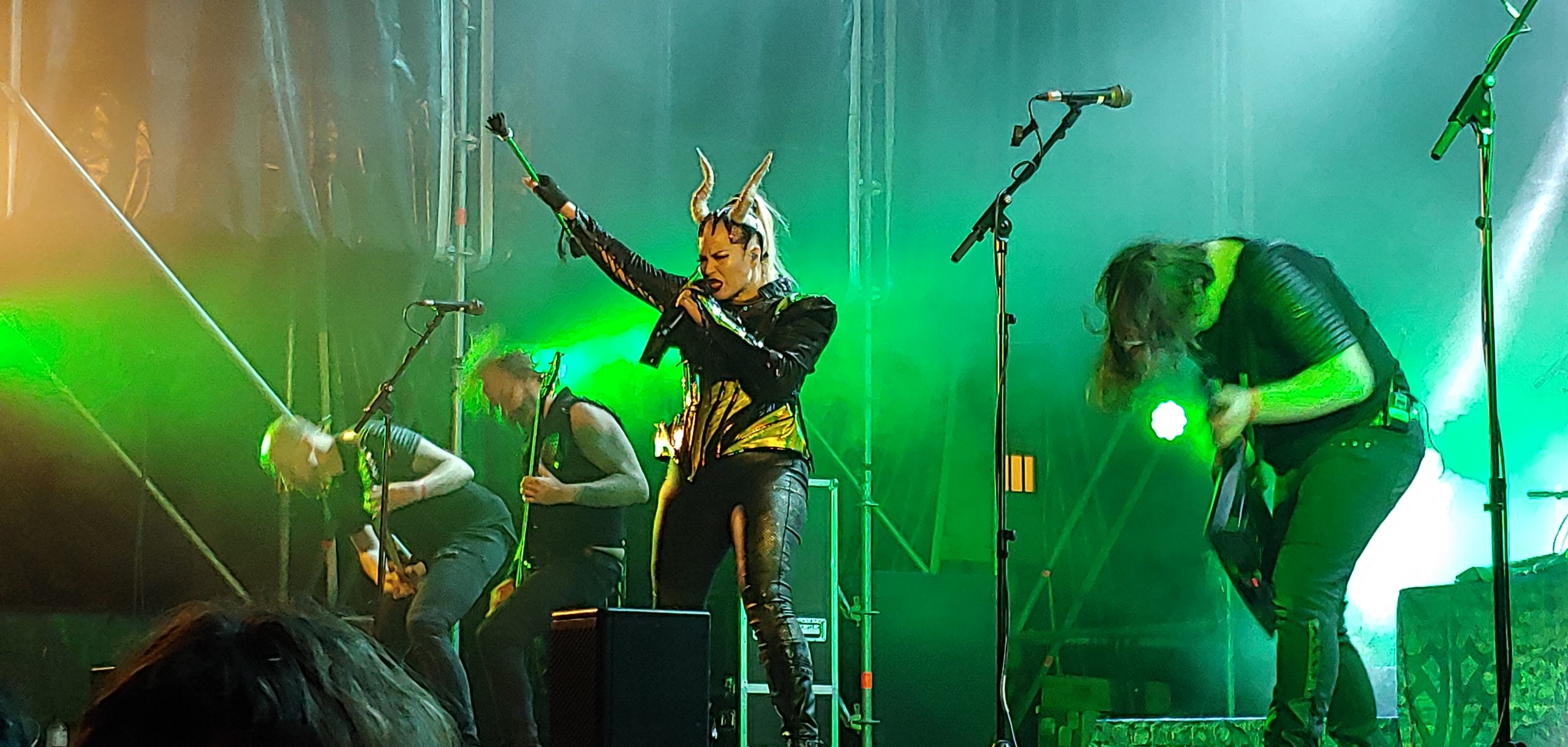 [Crónica] Concierto bestial de Battle Beast para celebrar el X aniversario del Camorock.