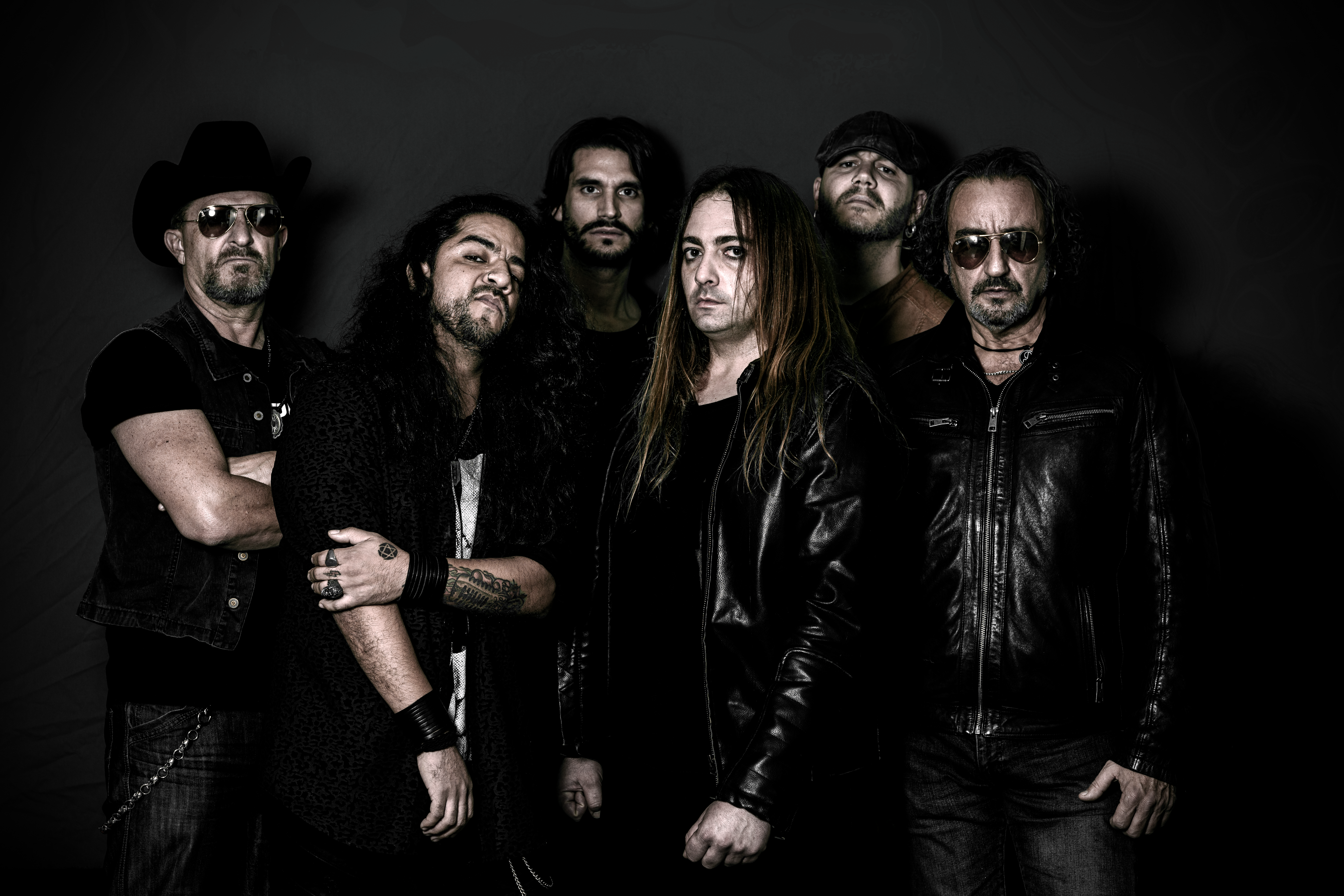 B.O.W (Brotherhood Of Wolves) presentan “Golden Ball” single adelanto de su próximo disco