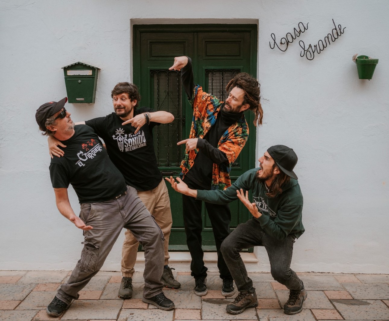 SONIDO INTERNACIONAL publica el videoclip de su tema “Sudaka Andaluz”