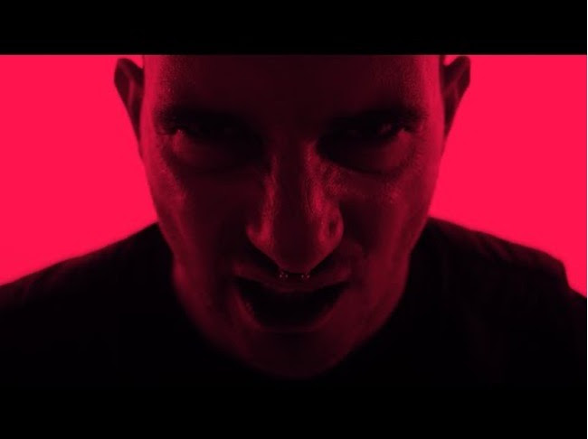 Destrage estrena la canción y el videoclip “Everything Sucks And I Think I’m A Big Part Of It”