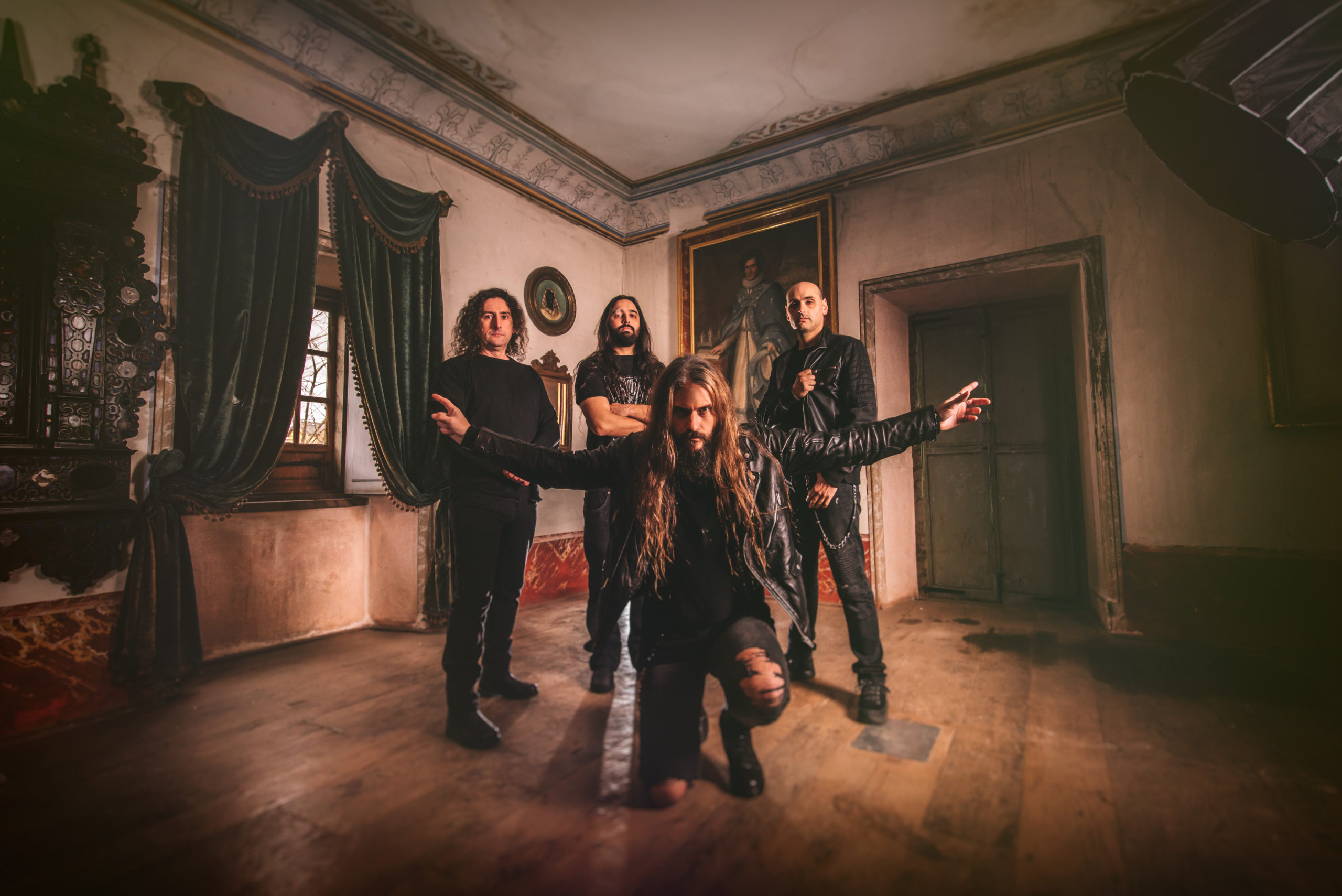 Dark Embrace presenta “Personal Hell” el tercer single de su próximo disco